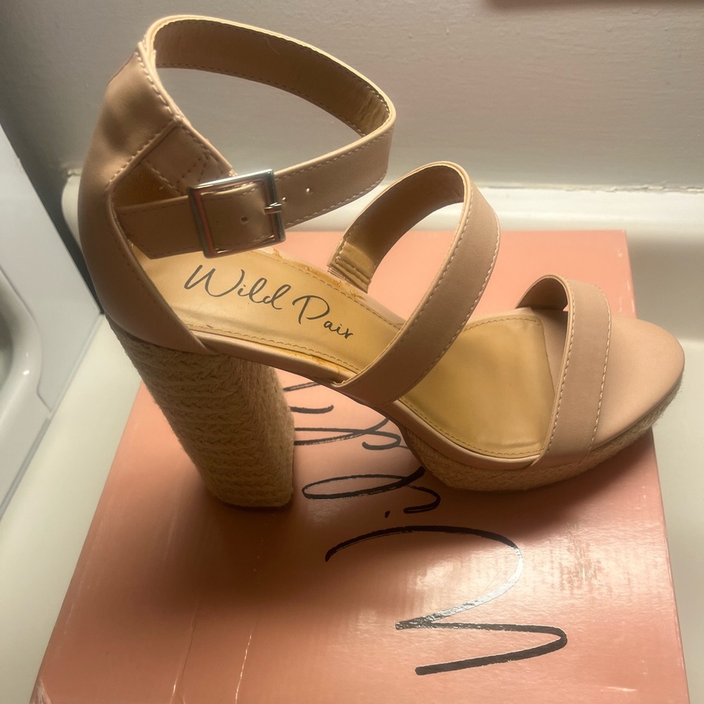 Wild Pair -Block heel shoes